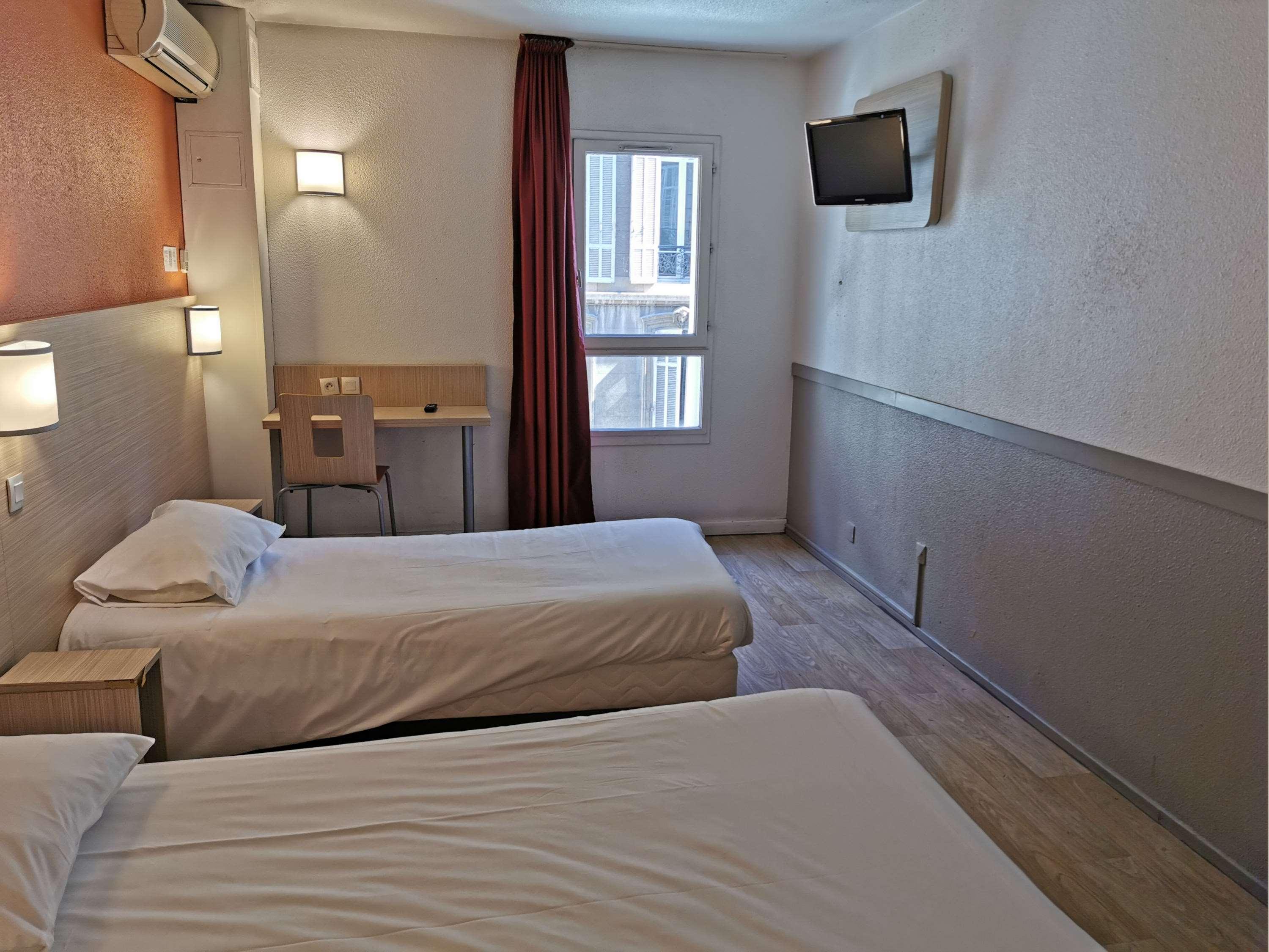 Ibis Centre Prefecture Hotel 3*